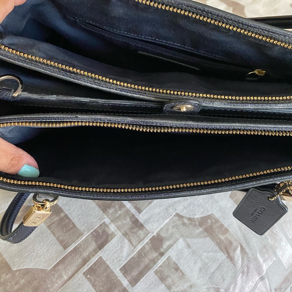 Authentic Coach purse - Picture 2 of 2